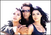 Lara Dutta, Akshay Kumar and Priyanka Chopra in Andaaz